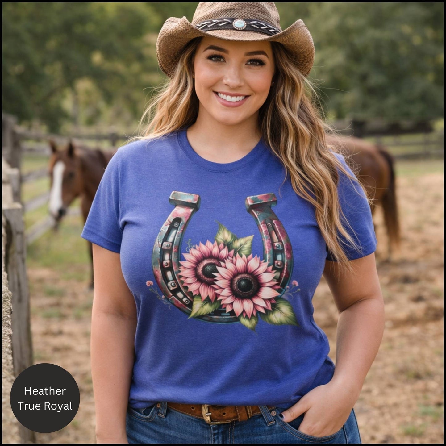 Floral Horseshoe Graphic Tee – Western Cowgirl Sunflower Horseshoe T-Shirt