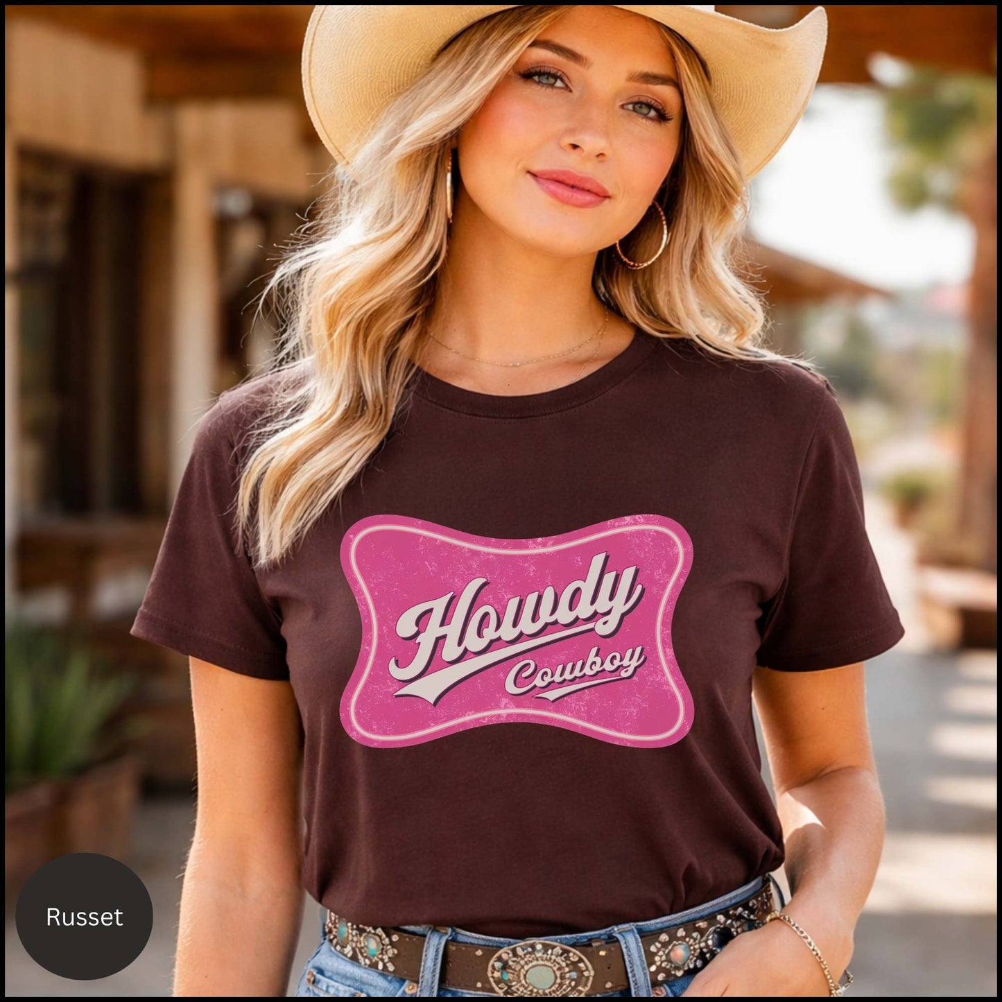 Howdy Cowboy Pink Western Graphic Tee – Retro Cowgirl Shirt, Trendy Western Aesthetic T-Shirt, Cute Country Outfit Top
