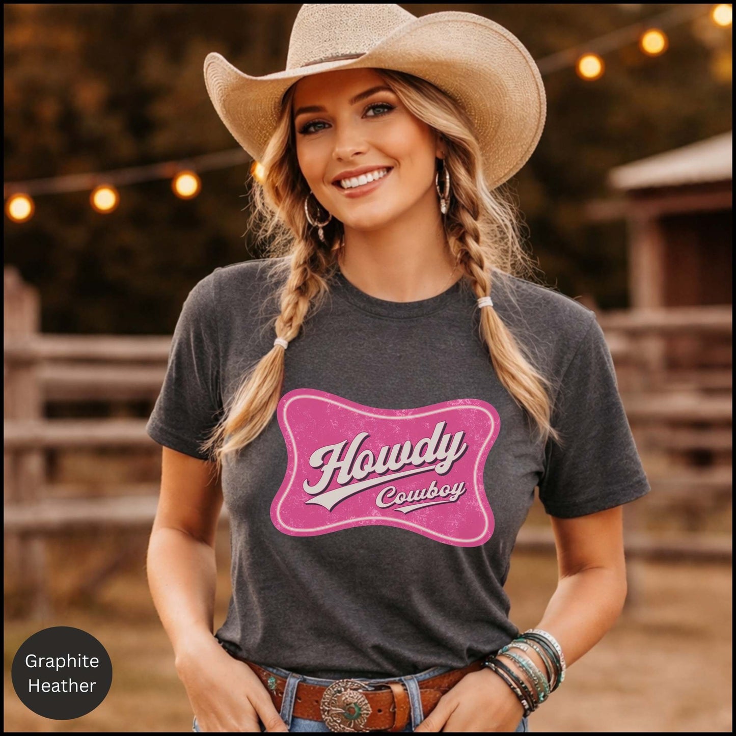 Howdy Cowboy Pink Western Graphic Tee – Retro Cowgirl Shirt, Trendy Western Aesthetic T-Shirt, Cute Country Outfit Top