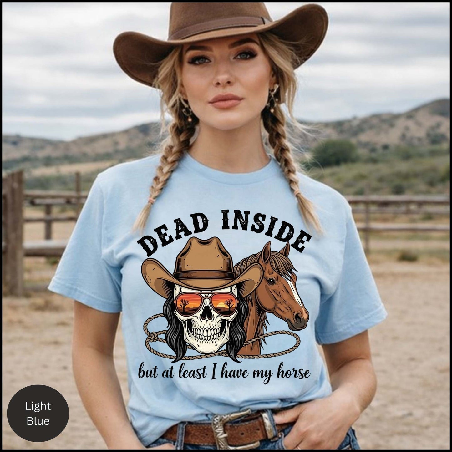 Howdy Cowboy Pink Western Graphic Tee – Retro Cowgirl Shirt, Trendy Western Aesthetic T-Shirt, Cute Country Outfit Top