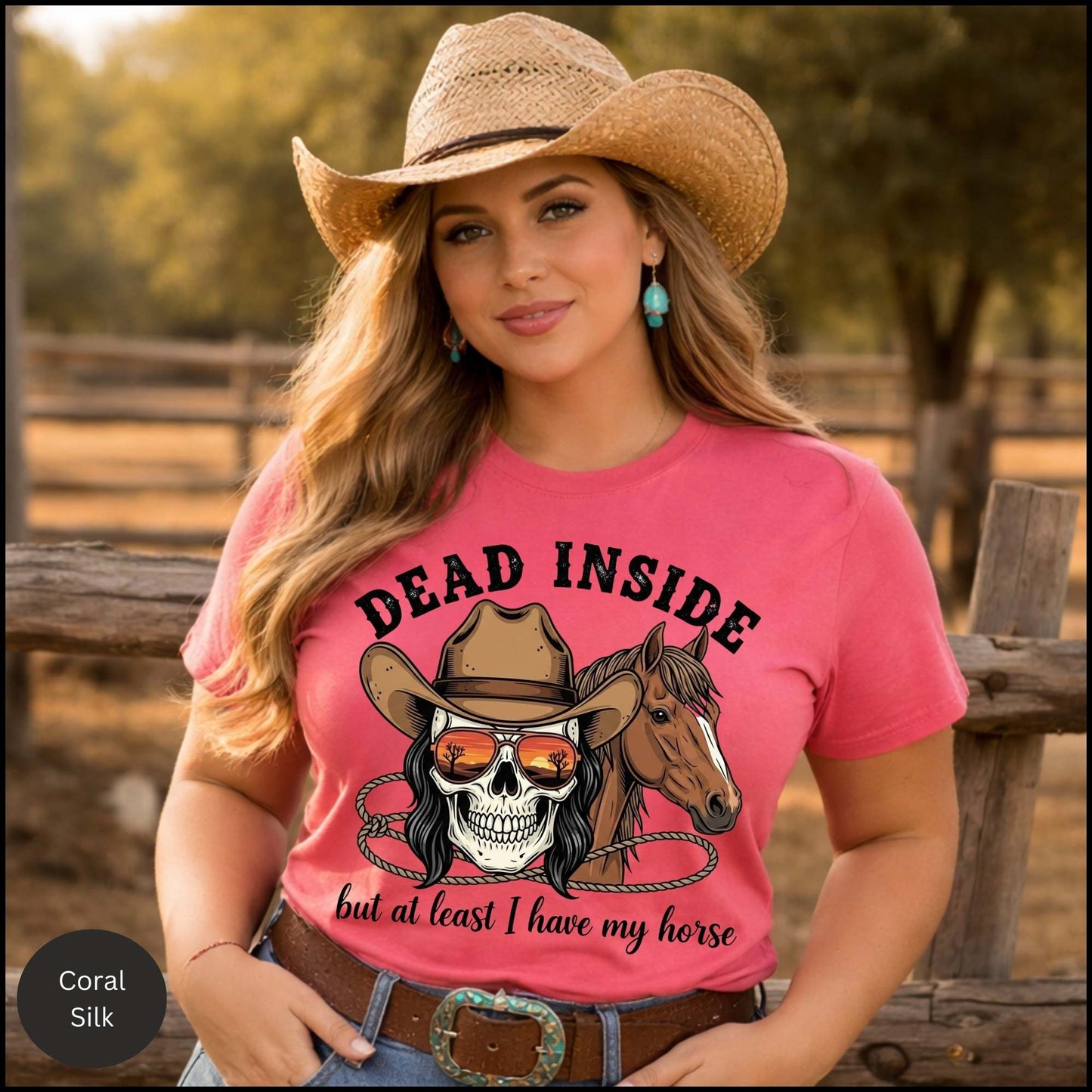 Howdy Cowboy Pink Western Graphic Tee – Retro Cowgirl Shirt, Trendy Western Aesthetic T-Shirt, Cute Country Outfit Top