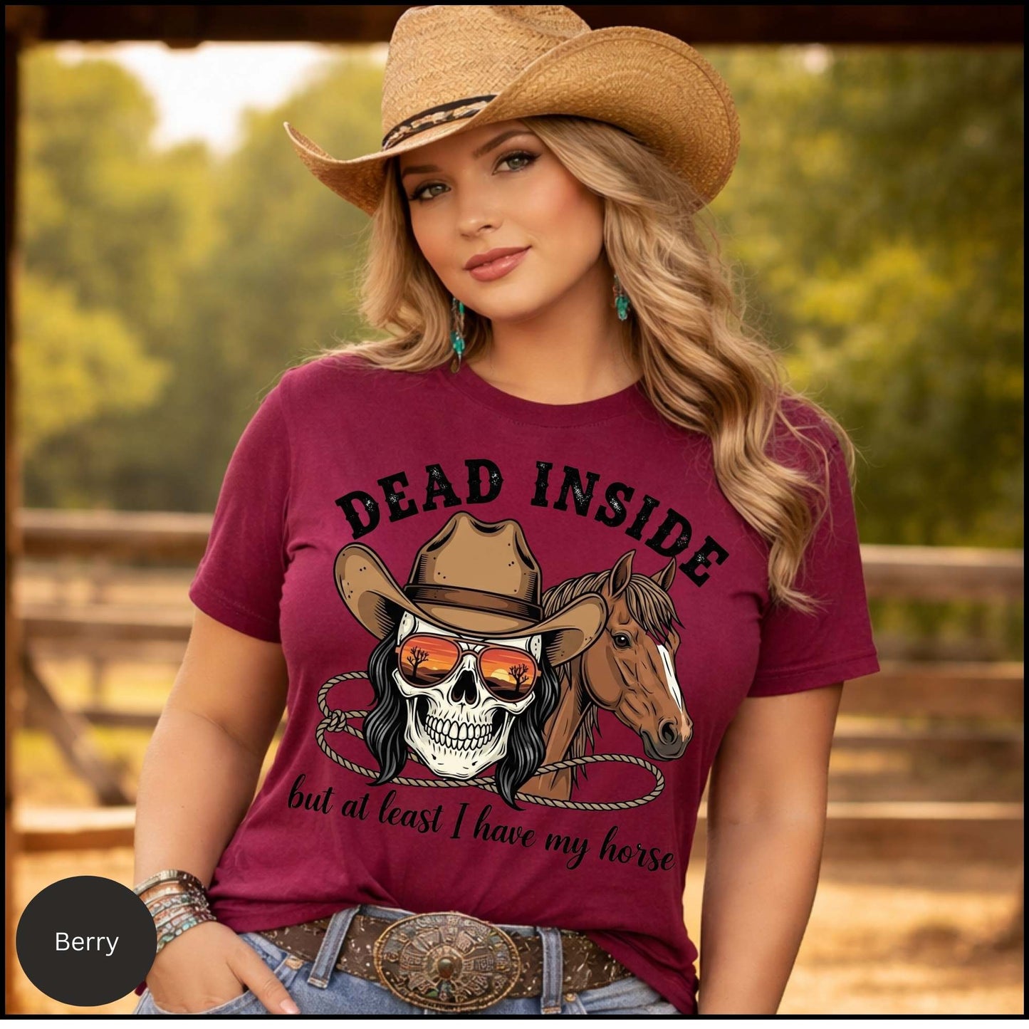 Howdy Cowboy Pink Western Graphic Tee – Retro Cowgirl Shirt, Trendy Western Aesthetic T-Shirt, Cute Country Outfit Top