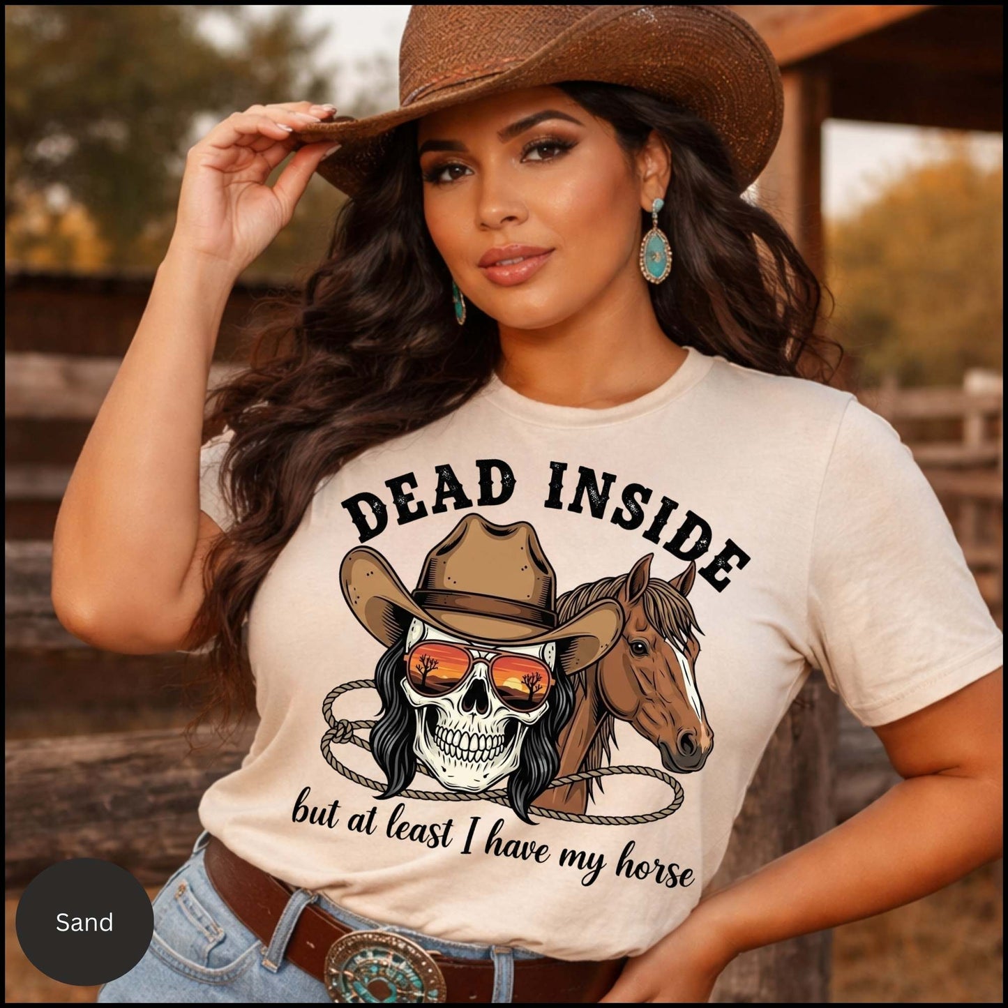 Howdy Cowboy Pink Western Graphic Tee – Retro Cowgirl Shirt, Trendy Western Aesthetic T-Shirt, Cute Country Outfit Top