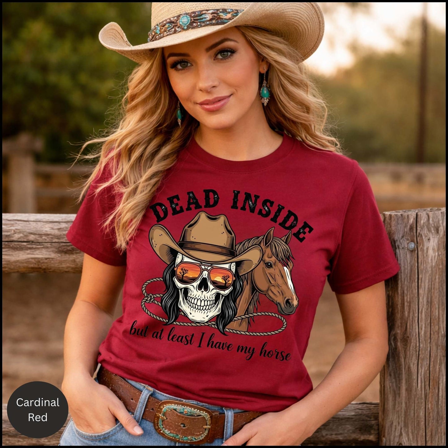 Howdy Cowboy Pink Western Graphic Tee – Retro Cowgirl Shirt, Trendy Western Aesthetic T-Shirt, Cute Country Outfit Top